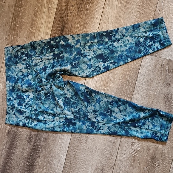 Athleta Women's Blue Patterned Leggings - Picture 3 of 7